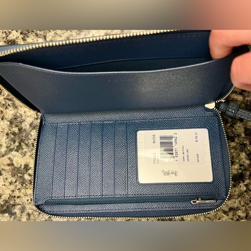 🌸SOLD🌸 NWT Coach XGRN Large Phone Wallet Wristlet - Picture 6 of 8